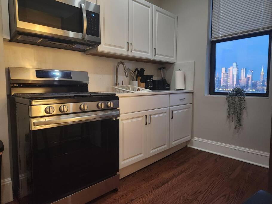 Elegant 2 Bed Gem! Mins From Nyc Apartment Union City Exterior foto