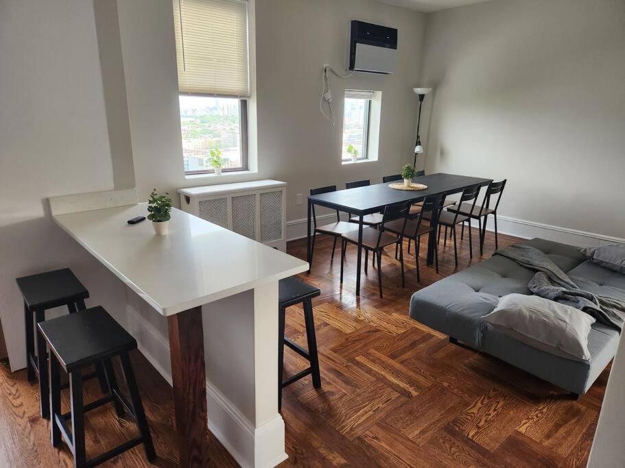 Elegant 2 Bed Gem! Mins From Nyc Apartment Union City Exterior foto